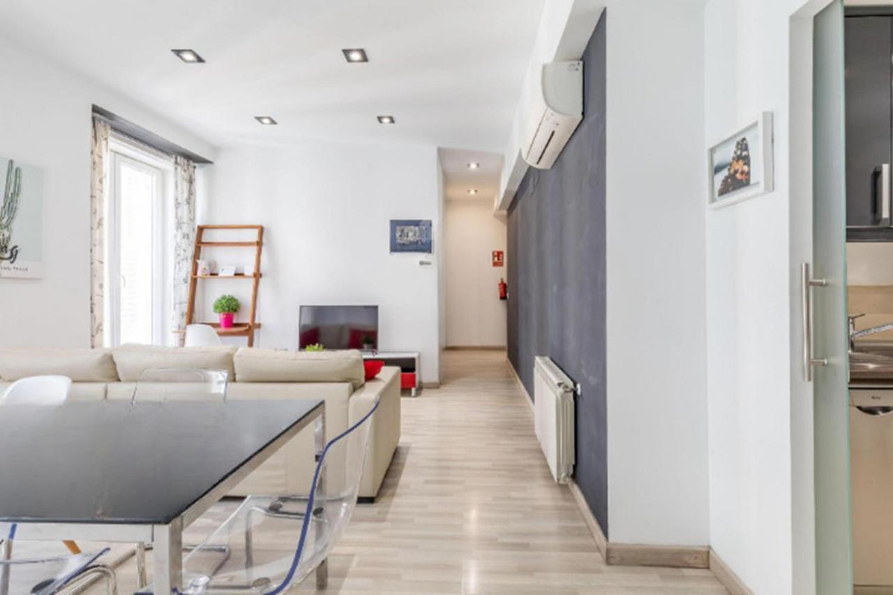 Spacious flat puerta del sol Madrid Exterior foto