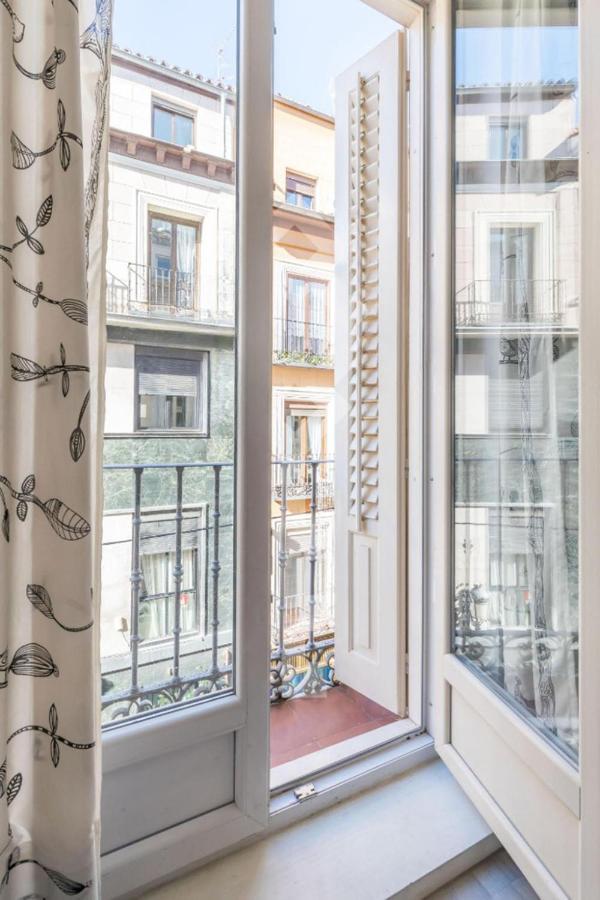 Spacious flat puerta del sol Madrid Exterior foto